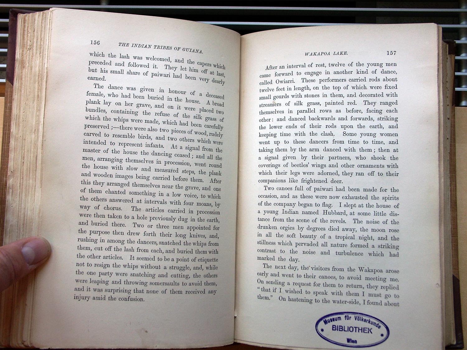 zz-bret68,s.156 anlass tod einer frau und vogel-figur und owiarri-tanz